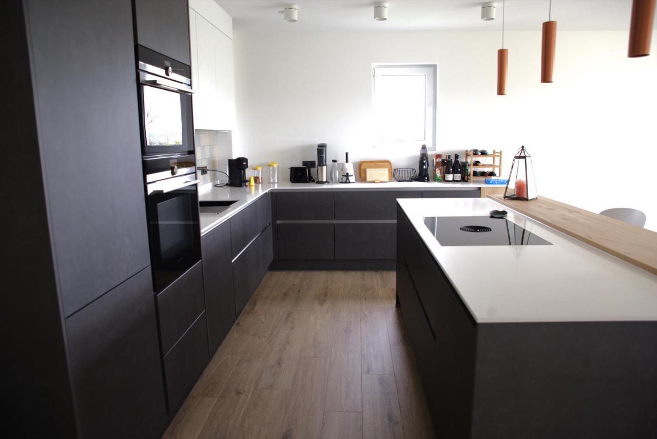 Peaceful Modern 2 Bedroom Penthouse With Nice View Hesperange Buitenkant foto